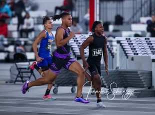 B.O.N.D. Track Club album photo 13